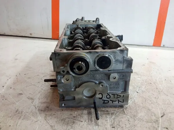 Gebruikte Audi Motorcilinderkop OEM 05L103403AD image 4