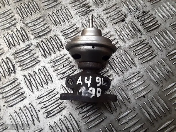 EGR-venttiili Audi A4 B5 1996 1900 TDI 028131501E image 2