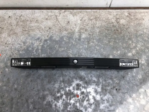 Garniture de Hayon BMW E65 OEM 6908711 - Occasion image 2