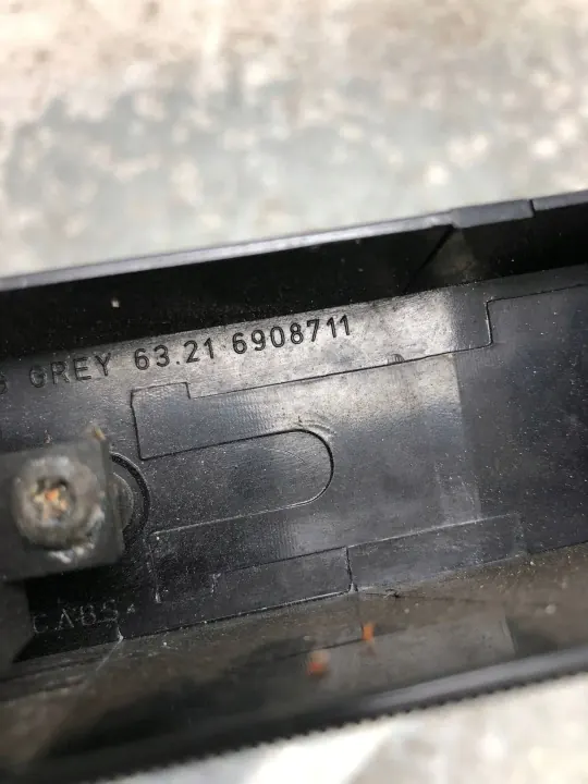 Garniture de Hayon BMW E65 OEM 6908711 - Occasion image 8