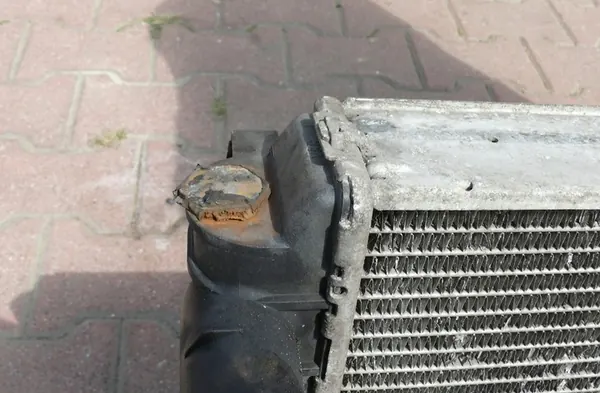 Radiador de agua Audi A8 D2 3.7 V8 230CV 94-98 4D0121251F image 4