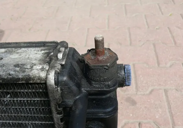 Radiador de agua Audi A8 D2 3.7 V8 230CV 94-98 4D0121251F image 5