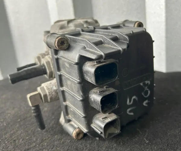 DAF XF 106 etuakselin EBS-modulaattori OEM 2047120 image 2