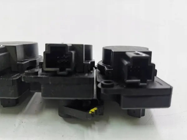 Ford Kuga II 2014 Conjunto de motor de calefacción AV6N19E616AA image 3