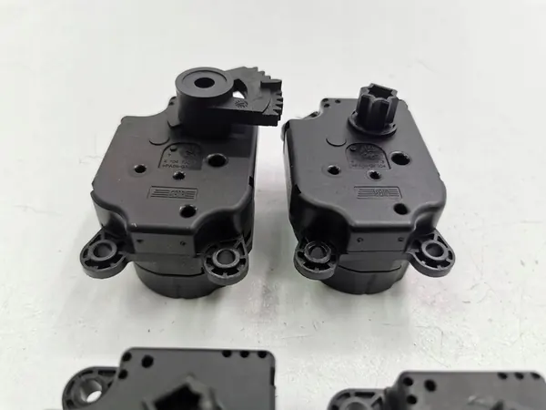 Ford Kuga II 2014 Conjunto de motor de calefacción AV6N19E616AA image 8