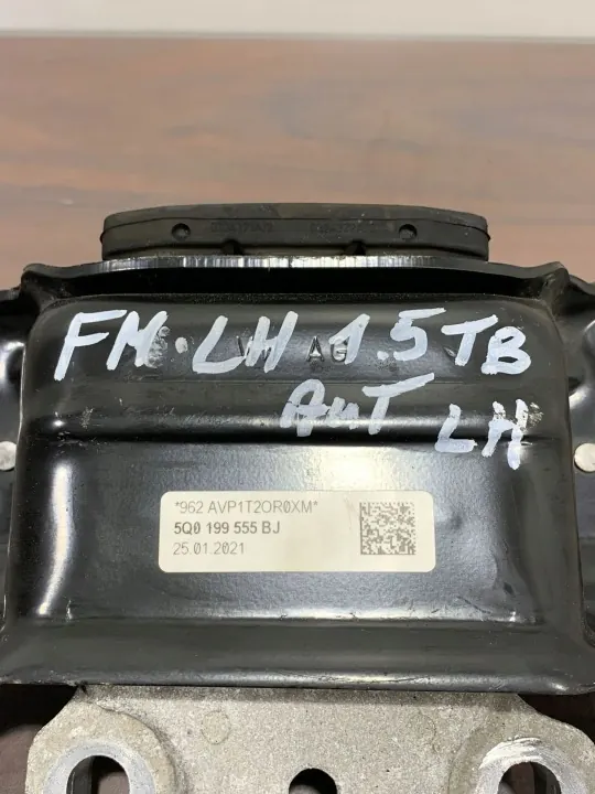 Cupra Formentor vaihteiston tyyny OEM 5Q019955BJ image 6