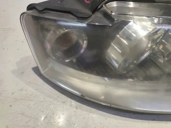 AUDI A4 B6 2002 Faro Delantero Derecho 8E0941030C image 2