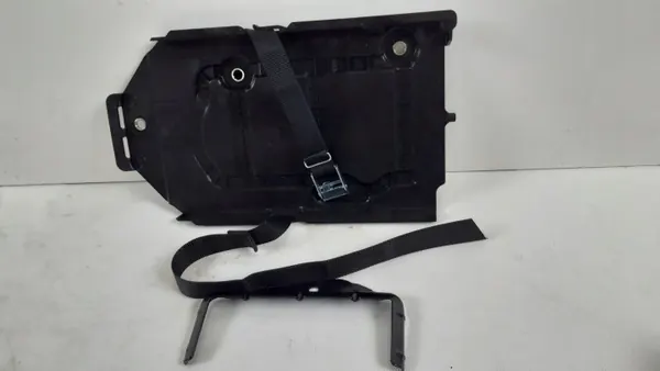 Volvo V60 II akun pohja OEM 31479348, 31479349 image 2