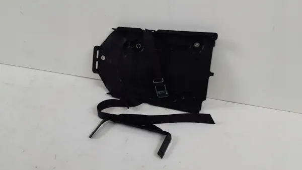 Volvo V60 II akun pohja OEM 31479348, 31479349 image 3