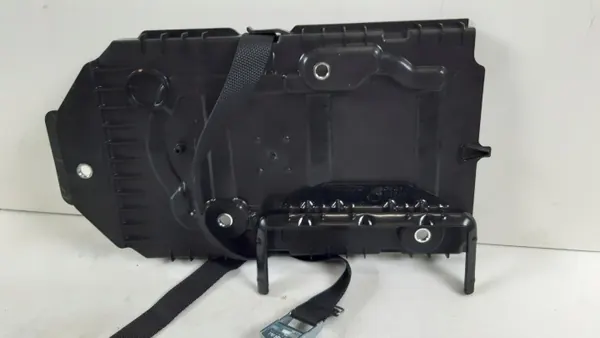 Volvo V60 II akun pohja OEM 31479348, 31479349 image 5