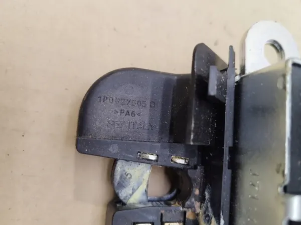 Baklucka lås Seat Leon II image 3