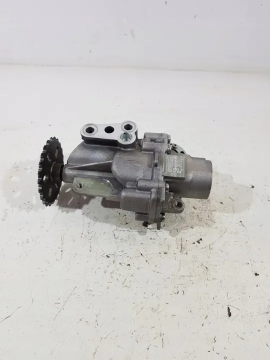 Oliepomp OEM 150009846R voor Mercedes W205 C-Klasse 1.6 DCI image 5