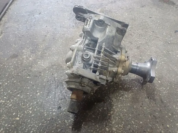 OEM 8200988056 Transfer Case for Dacia Duster II 2018 image 6