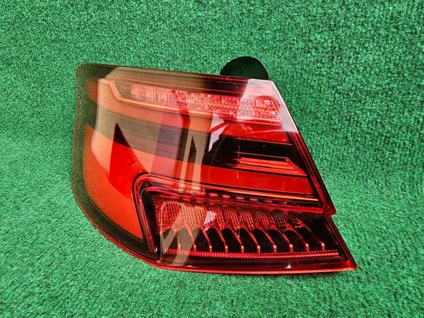 LÁMPARA TRASERA IZQUIERDA AUDI A3 8V3945091 image 2