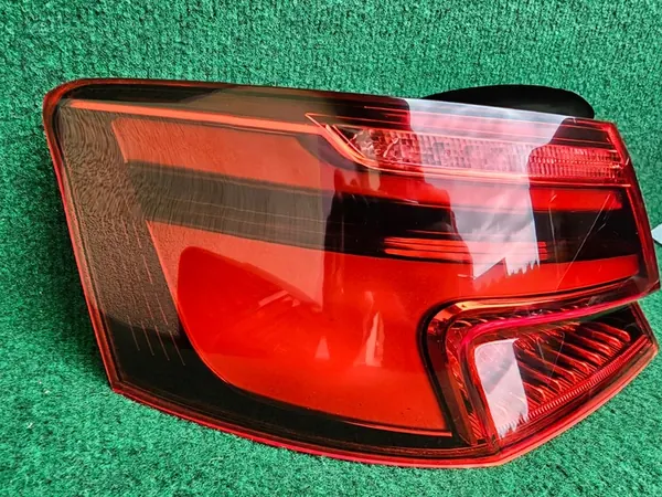 LÁMPARA TRASERA IZQUIERDA AUDI A3 8V3945091 image 3