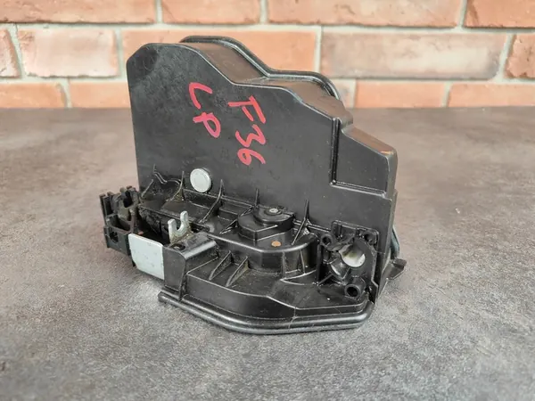 Vänster Framdörrslås 7229461 4 PIN BMW 5 F10 F11 F20 F30 image 2