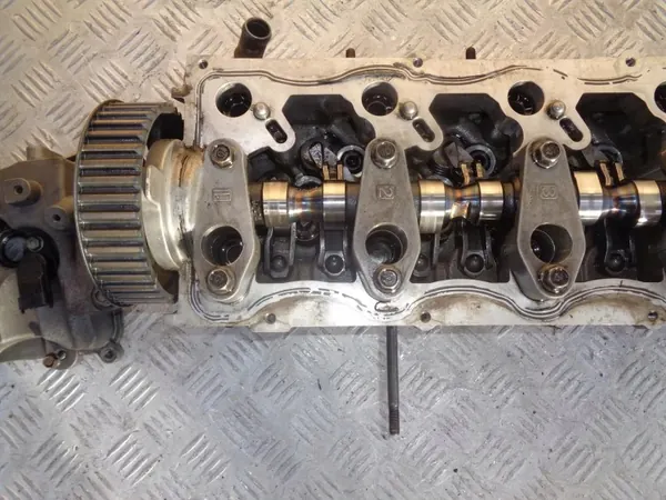 Culasse Moteur OEM 22111-27400 pour Kia Ceed image 5