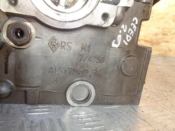 Culasse Moteur OEM 22111-27400 pour Kia Ceed image 8