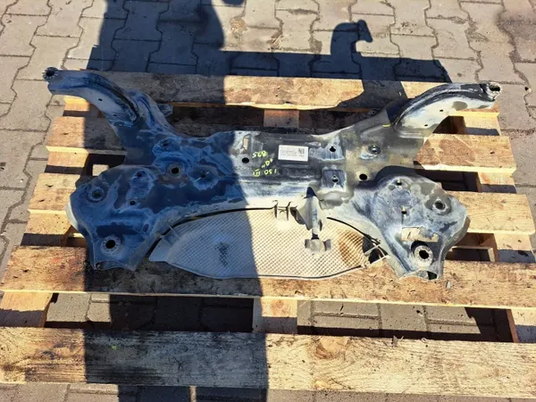 OEM 62401-G4AA0 Travessa Dianteira Usada image 2