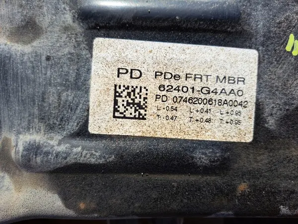 OEM 62401-G4AA0 Travessa Dianteira Usada image 5