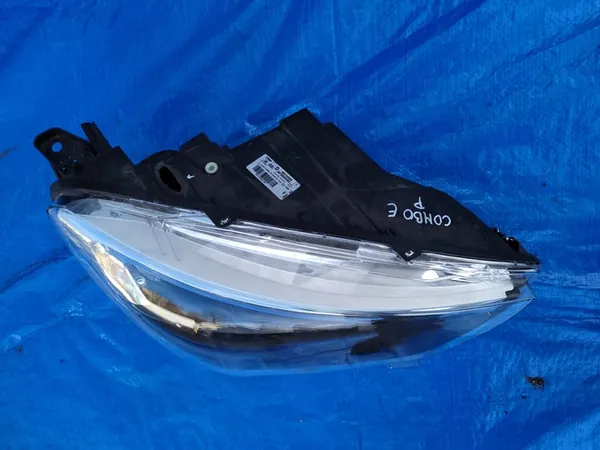 OPEL Combo E Rechter Koplamp 9816825480 image 3