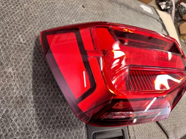 AUDI Q2 Lámpara LED Trasera Izquierda image 2