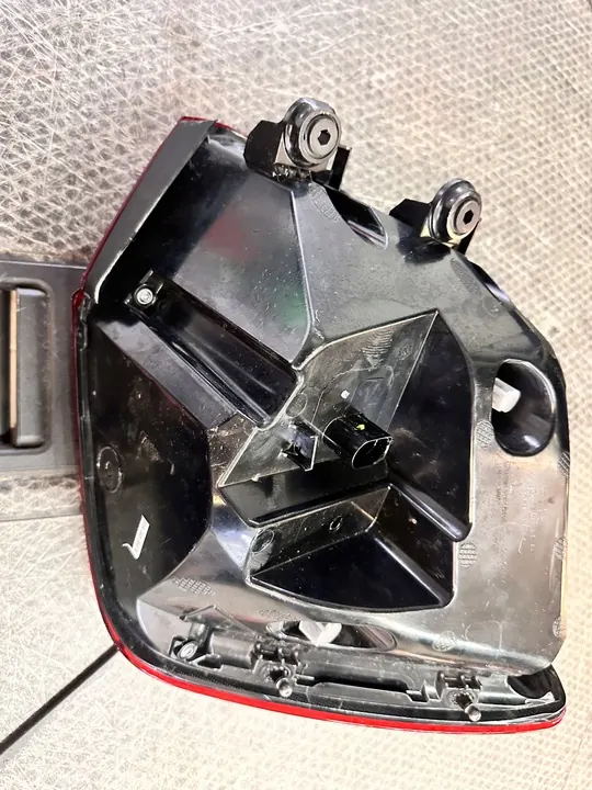 AUDI Q2 Lámpara LED Trasera Izquierda image 4