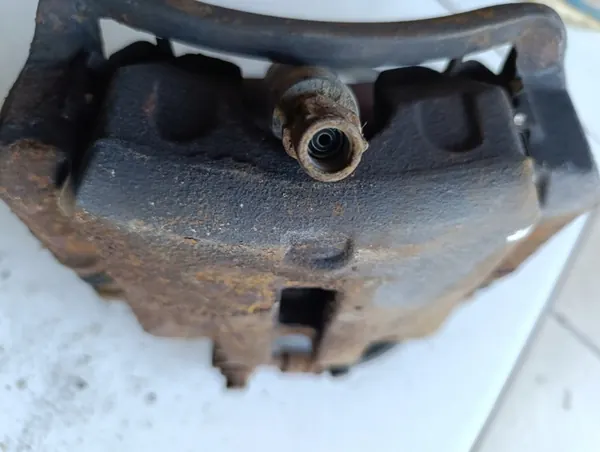 Opel Insignia A Vorderer Linker Bremssattel 13279638 image 7