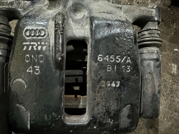 Jeu de disques et étriers Audi S5 2013 OEM 8T0105N image 9