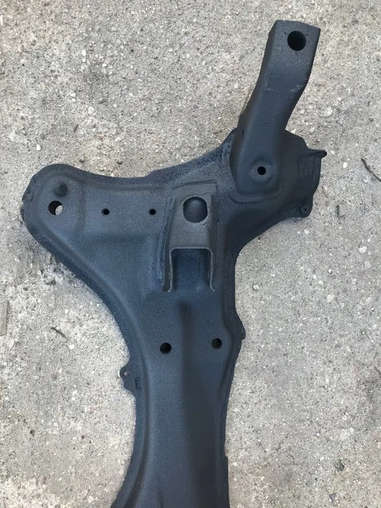 Poutre de Suspension Avant Toyota RAV4 I OEM 51201-42040 image 3