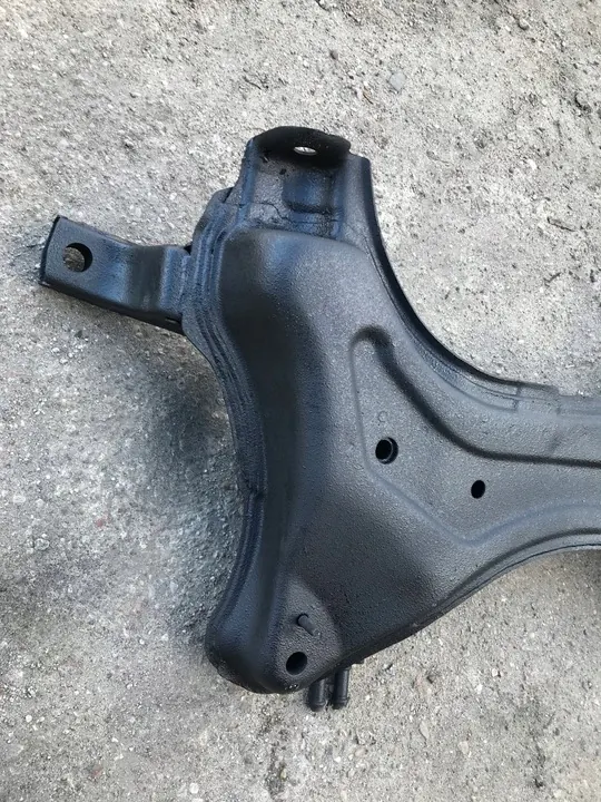 Poutre de Suspension Avant Toyota RAV4 I OEM 51201-42040 image 6