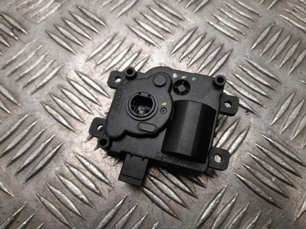 Värmemotor Mazda OE OEM 013450-0060 Begagnad image 2