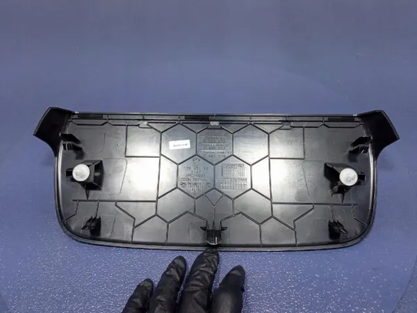 BMW 3 G20 Drittes Bremslichtabdeckung OEM 7433272 image 4