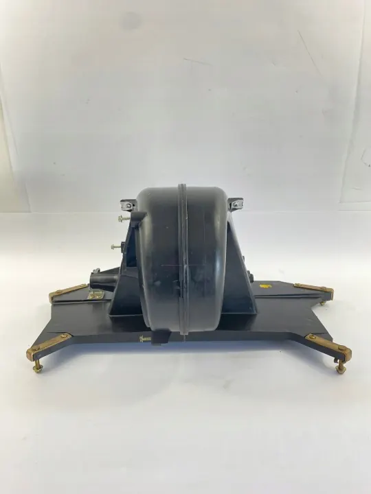 Fläktkåpa OEM 2018300208 för Mercedes 190 W201 image 3