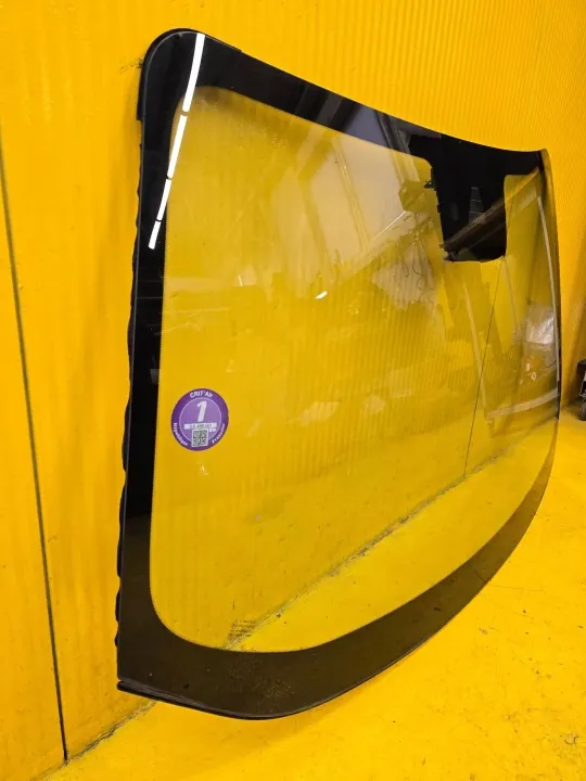 Lynk & Co 01 voorruit OEM 8894354944 image 4