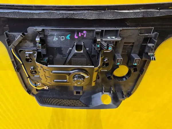 Lynk & Co 01 voorruit OEM 8894354944 image 6