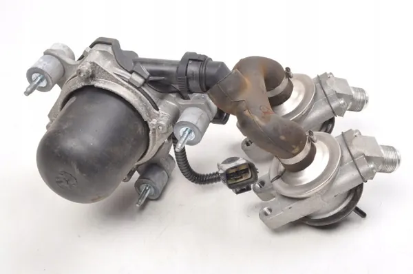 Aston Martin Luftpump OEM 6G33-9F491-AA Begagnad image 2