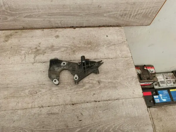 Einspritzpumpenhalter OEM 059130147H Audi A6 C6 image 2