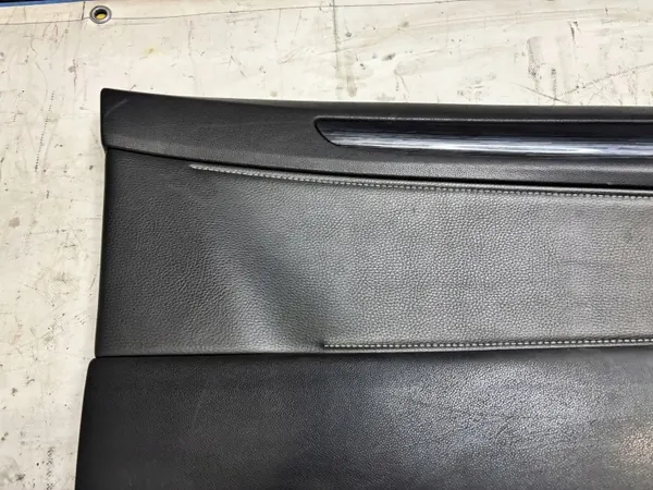 Gebruikt Linker Voorportier Bekleding OEM 13221167 Opel Astra H image 4