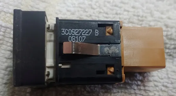 AUTO HOLD Schalter VW Passat B6 2.0 TDI image 2