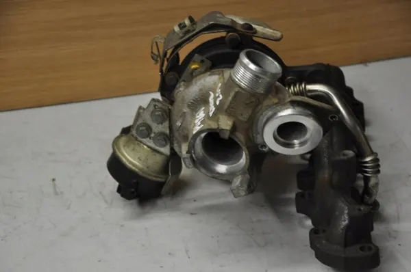 Turboaggregat 04L253020M Skoda Octavia image 9