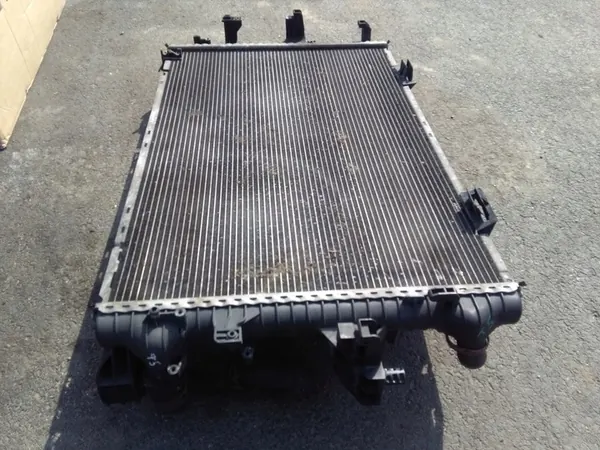 Radiador de agua VW T5 7H0121253J image 7