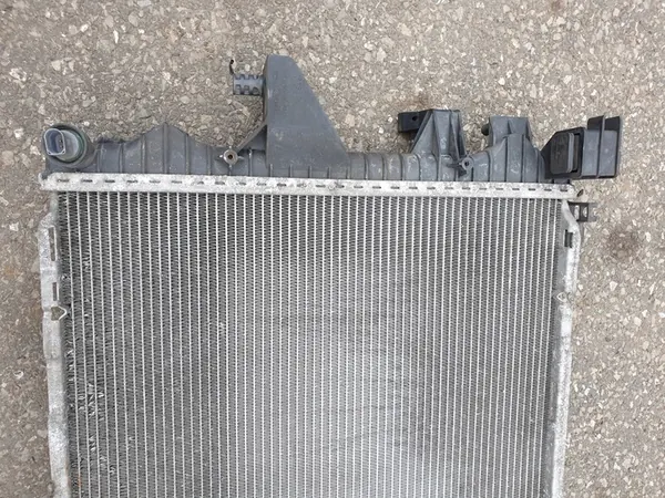 Radiador de agua VW T5 7H0121253J image 9