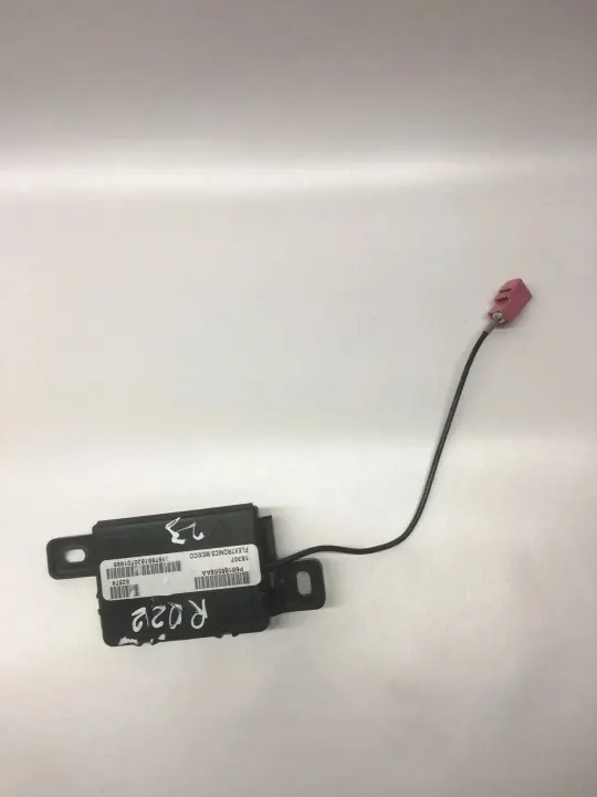 Módulo Sem Chave Dodge Challenger OEM P68186558AA 2019 image 3
