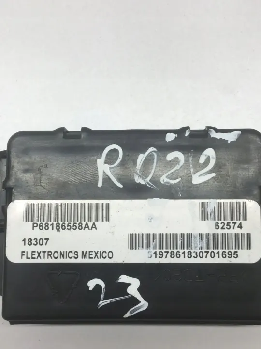 Módulo Sem Chave Dodge Challenger OEM P68186558AA 2019 image 8