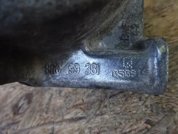 AUDI A4 B8 8K A5 8T Q5 8R Soporte de Motor 8R0199381Q image 4