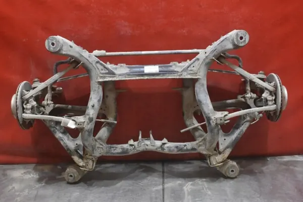 Gebrauchte Hinterachsschwinge OEM 7L0500041 VW Touareg image 10