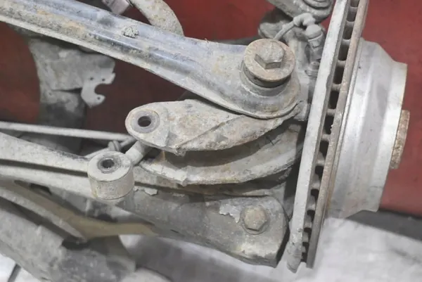 Gebrauchte Hinterachsschwinge OEM 7L0500041 VW Touareg image 8