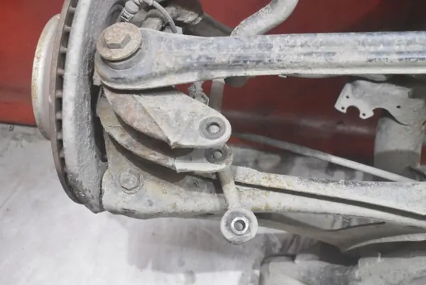 Gebrauchte Hinterachsschwinge OEM 7L0500041 VW Touareg image 9