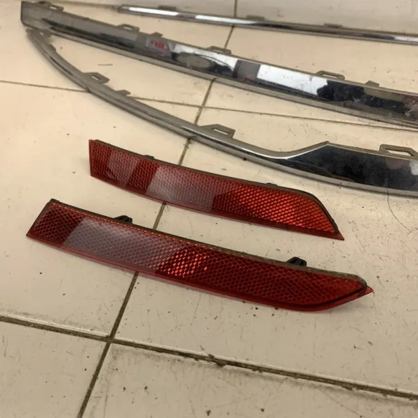 OEM 8523652365236542365423 Set Bakre Stötfångarlistor VW Passat B8 image 5